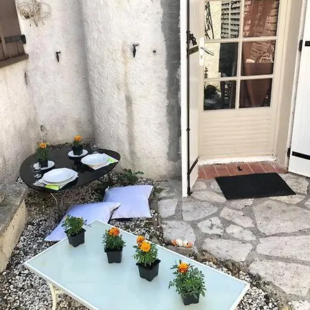 Proche Plages Juan Les Pins Petit Studio Dans Villa Antibes Exterior photo