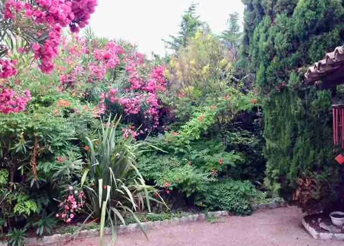 Proche Plages Juan Les Pins Petit Studio Dans Villa
